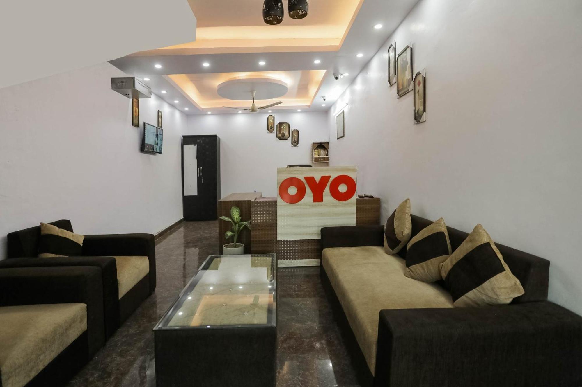 Hotel O Red Velvet Rooms & Banquet Faridabad Exterior photo